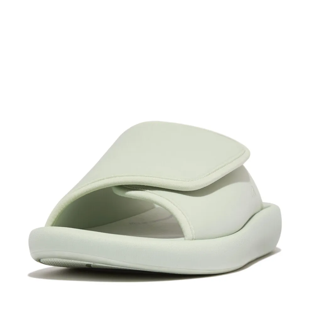 รองเท้าแตะ ผู้หญิง รุ่น iQUSHION CITY ADJUSTABLE WATER-RESISTANT SLIDES