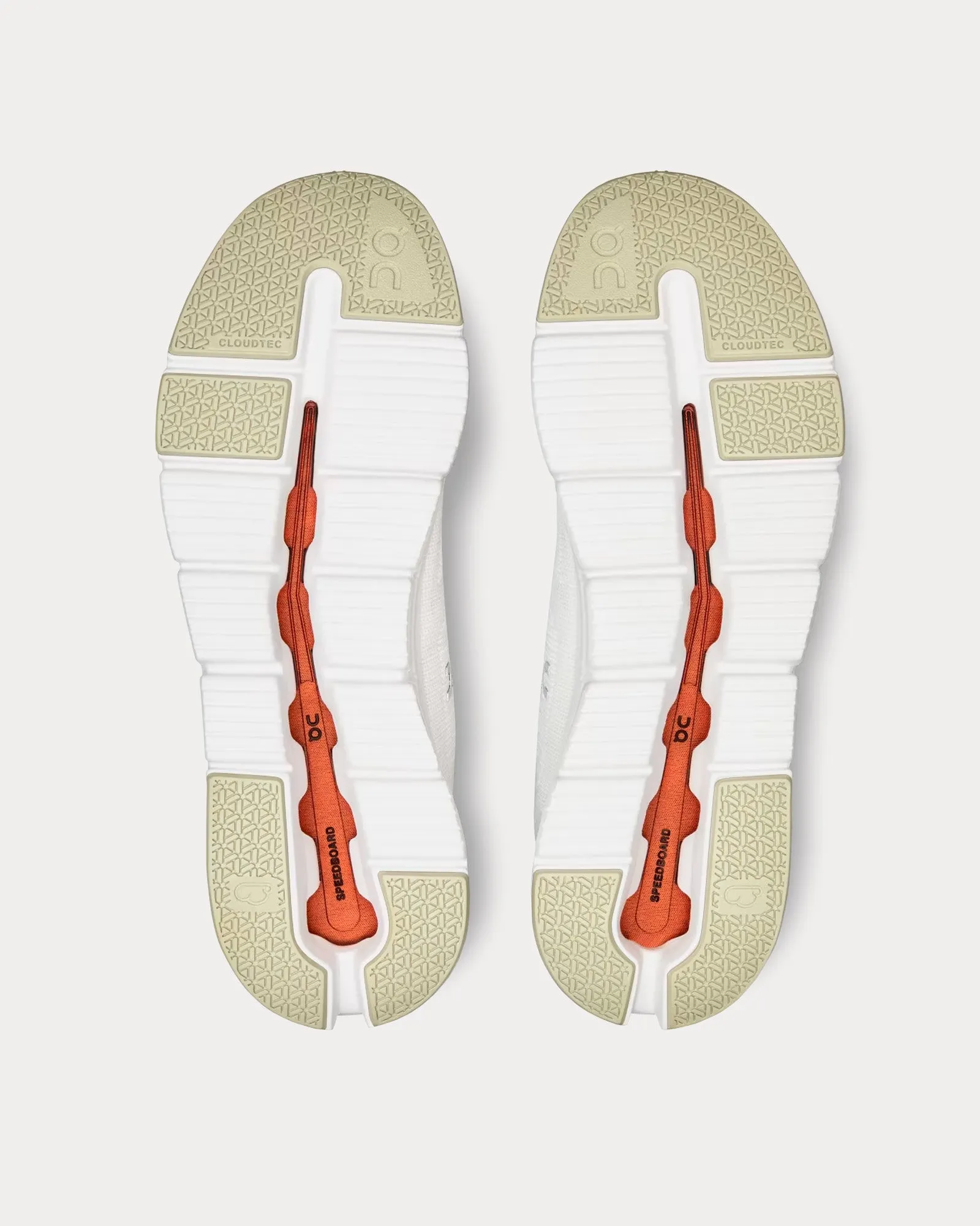 Cloudrift Undyed-White / Flame Running Shoes