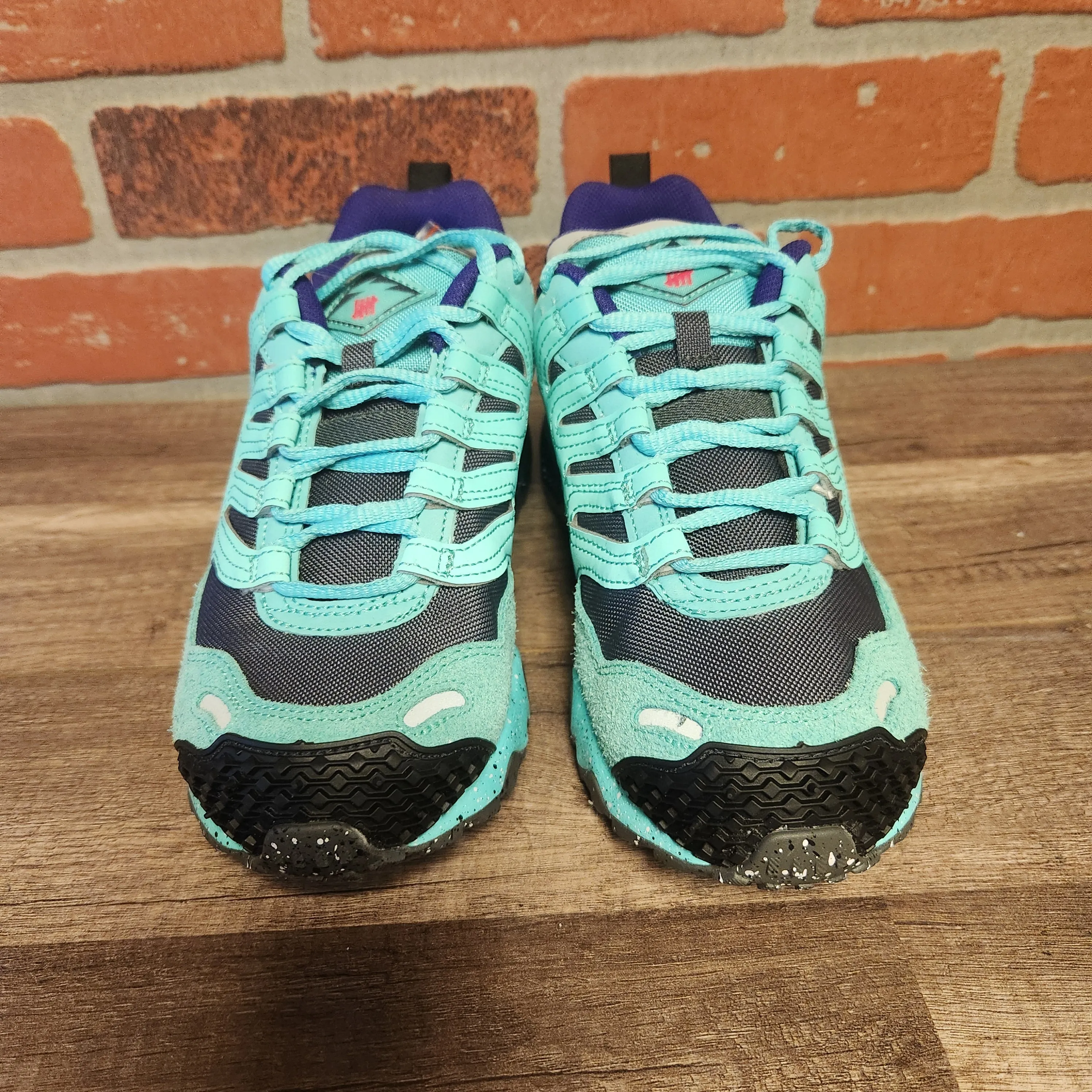 DS Nike Air Terra Humara Undefeated Light Menta