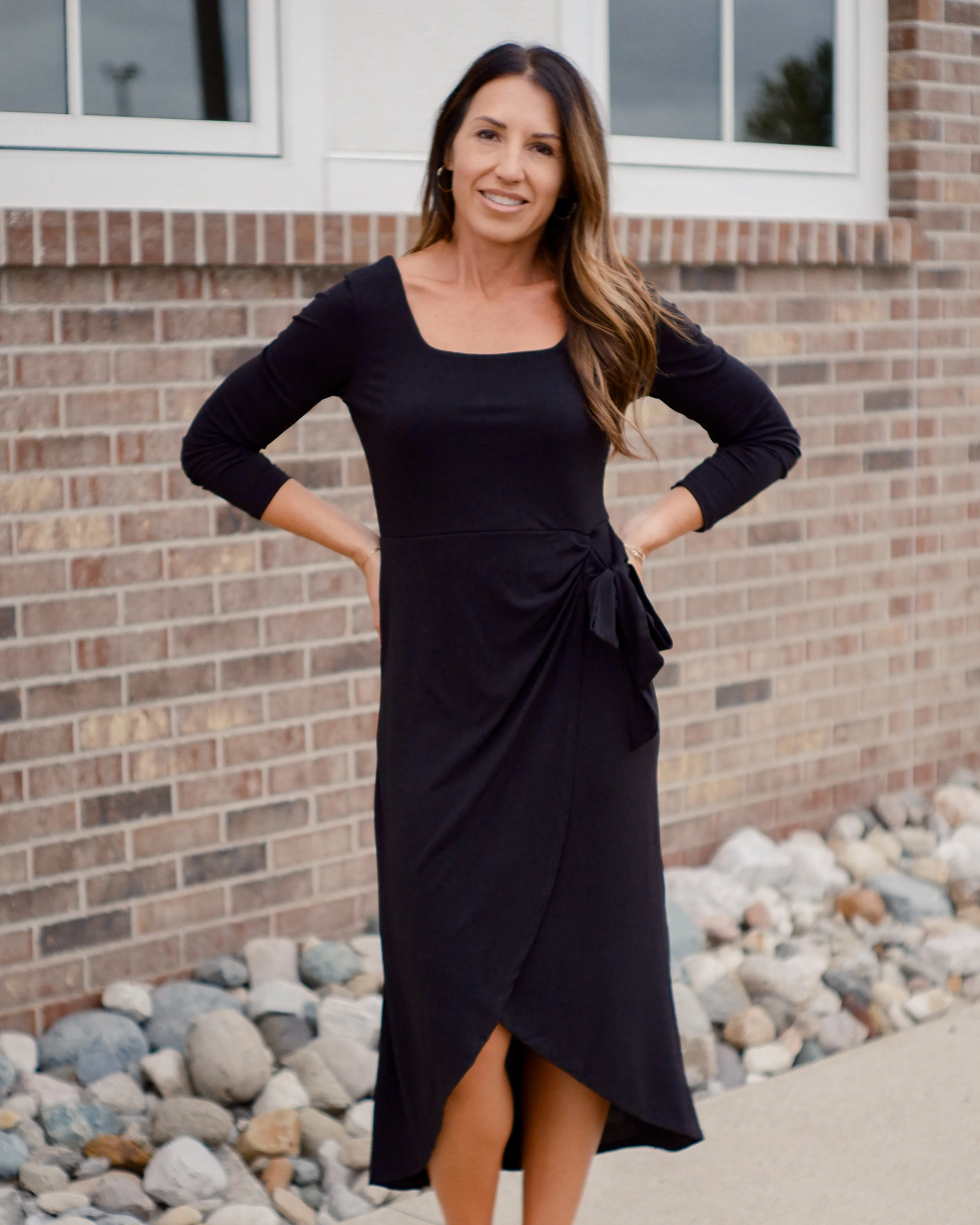 Mia's Chic Wrap Midi Dress