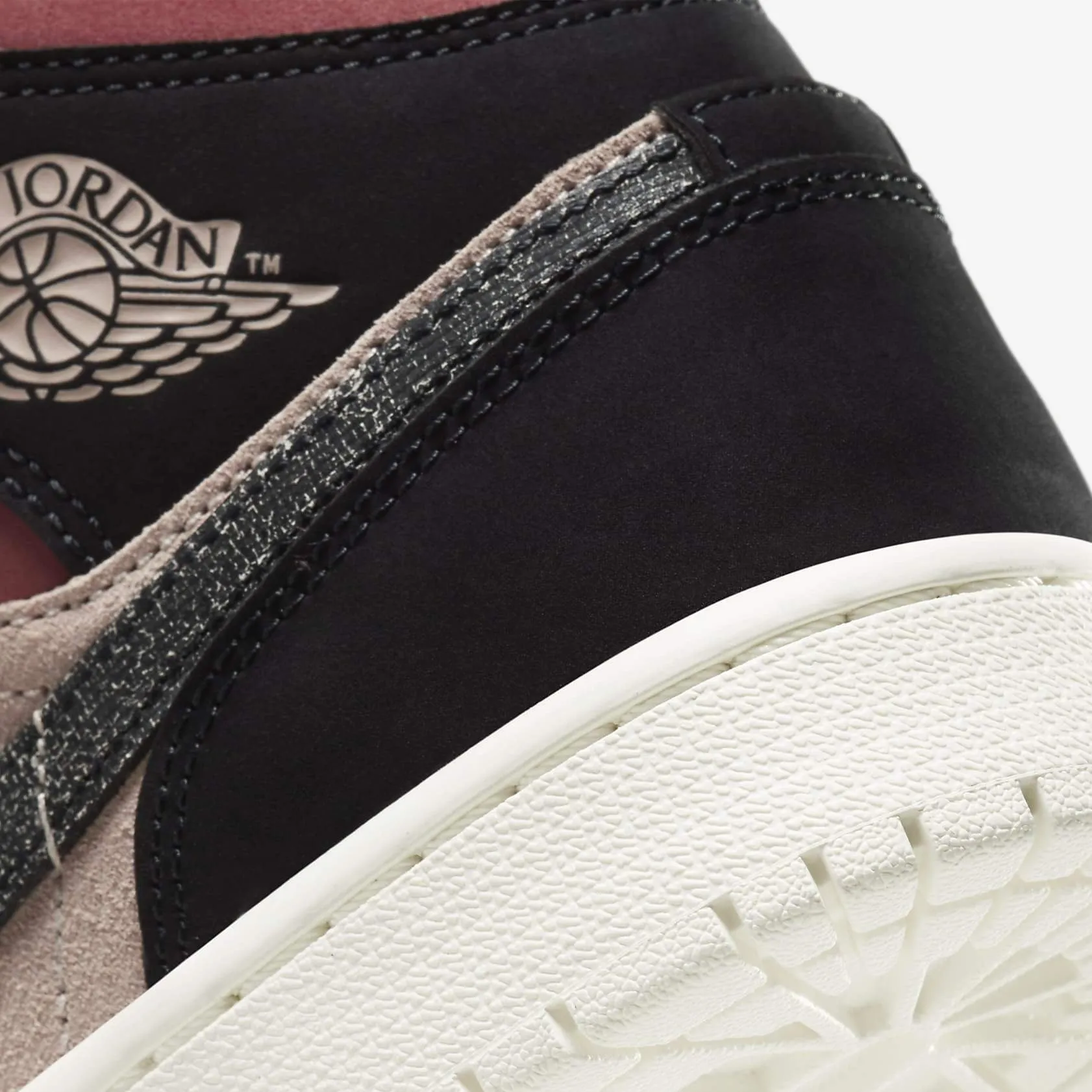 Women's Air Jordan 1 Mid "Canyon Rust" (Particle Beige/Black/Canyon Rust/Sail)(BQ6472-202)