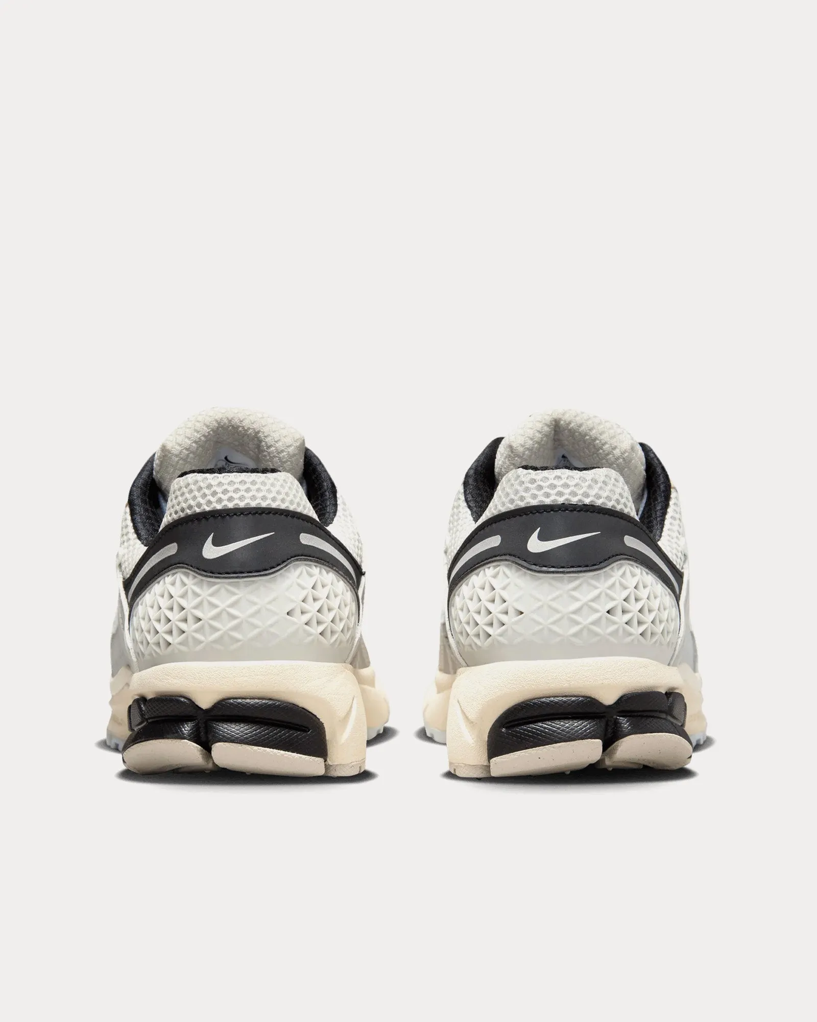 Zoom Vomero 5 White / Pale Ivory / White / Light Bone Low Top Sneakers